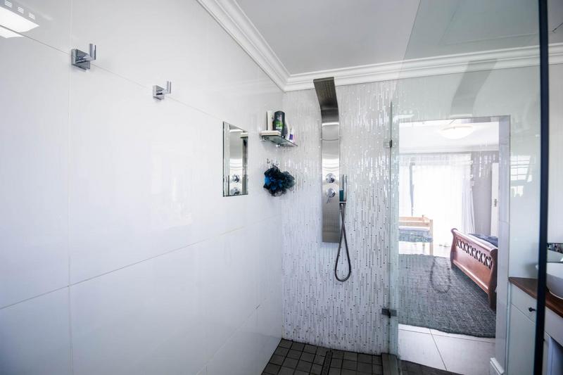 5 Bedroom Property for Sale in Myburgh Park Western Cape